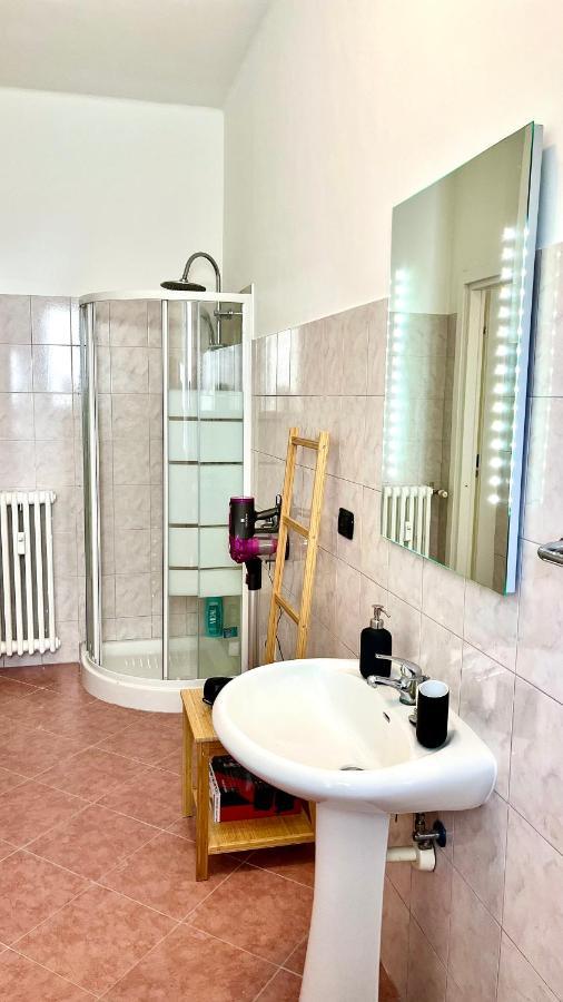 New Apartment, Near Metro Monte Grappa Turyn Zewnętrze zdjęcie